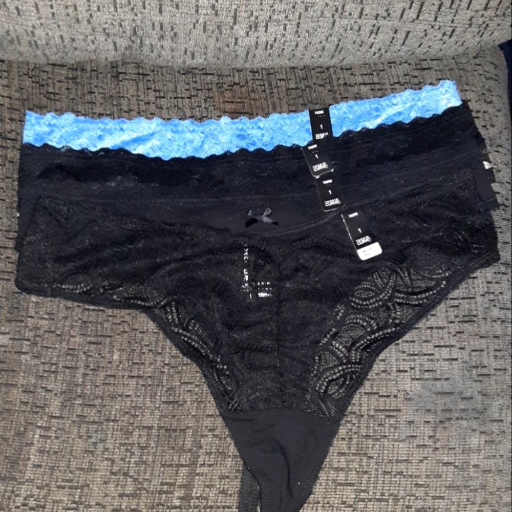 Torrid Size 1 Thongs